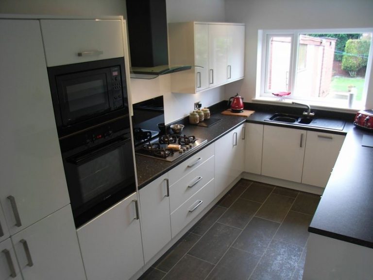 black-and-white-kitchen-29-768x576-2308464