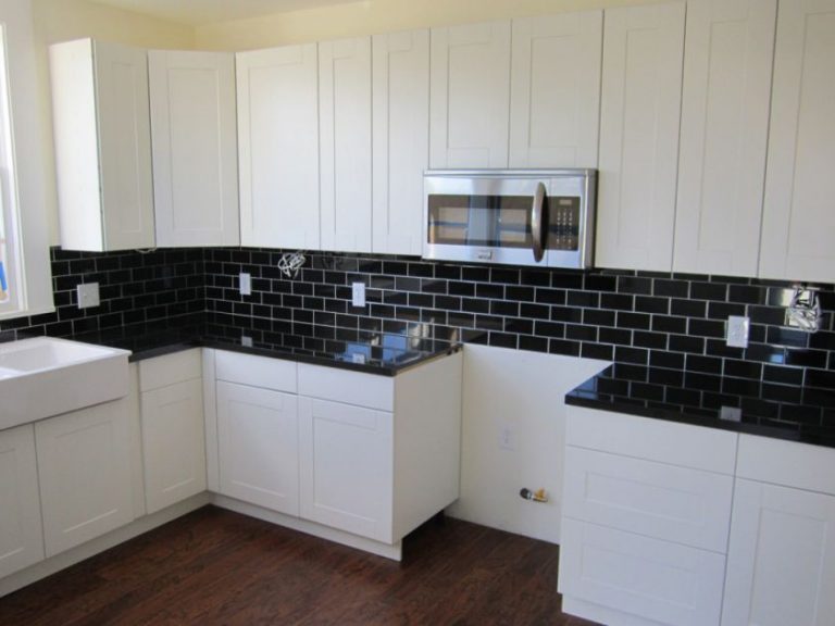 black-and-white-kitchen-9-768x576-1807896